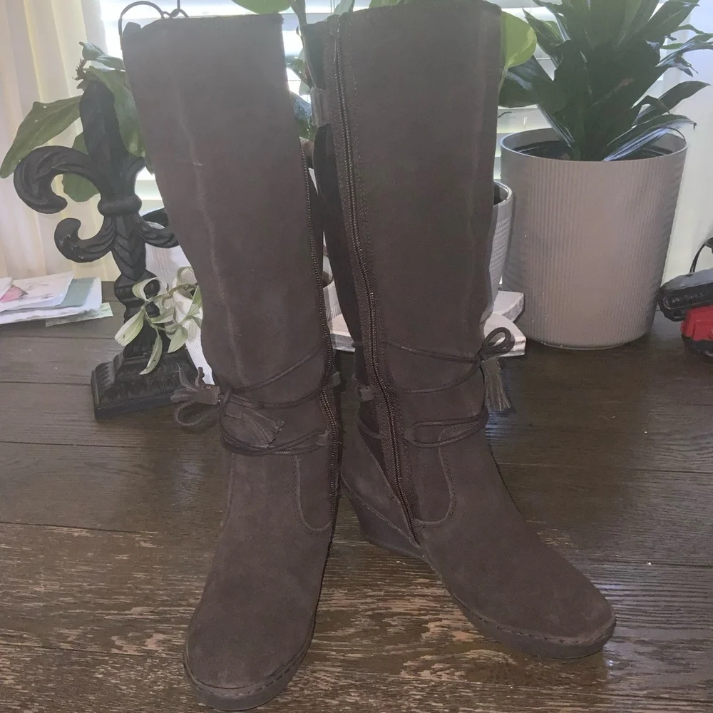 BareTraps Brown Over the Knee Brown Suede Fur Lined Wedge Boots Side Zipper 6M